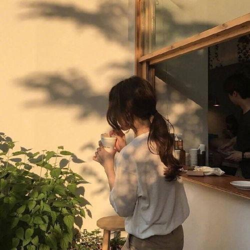 娱乐吃瓜酱背影头像,背影头像背后的故事