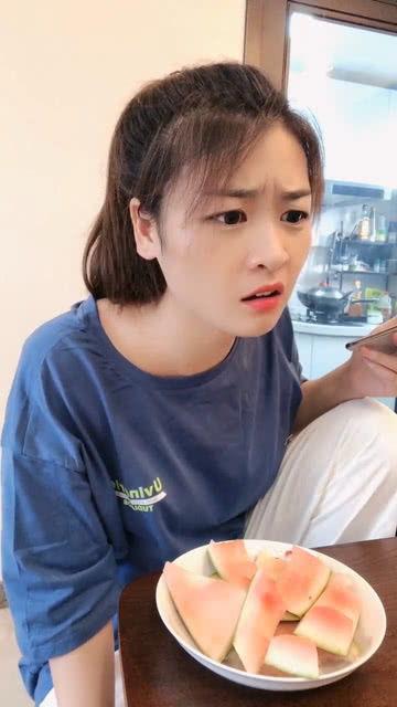 娱乐吃瓜酱想吃就吃,从“娱乐吃瓜酱”到“想吃就吃”，打造个性网络身份