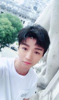 吃瓜娱乐王俊凯,娱乐圈风云变幻中的顶流之路