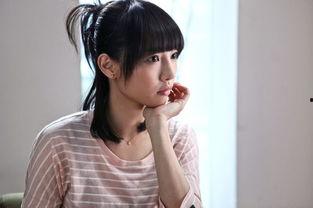 娱乐吃瓜酱女生抽烟,揭秘娱乐圈“吃瓜酱女生”的抽烟之谜