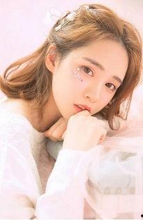 娱乐吃瓜酱朴素的女孩,朴素女孩朴素的娱乐吃瓜之旅